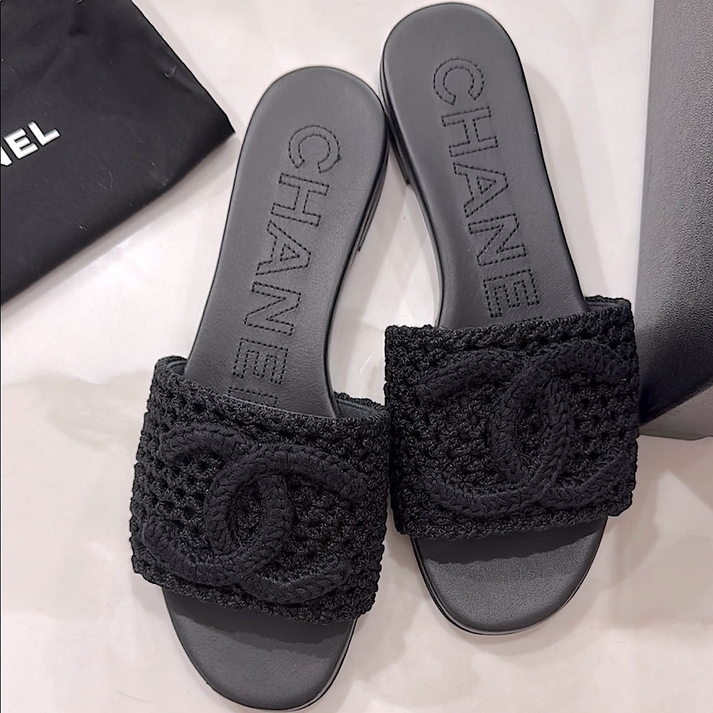 Chanel Black Quilted Sandals Slip-On